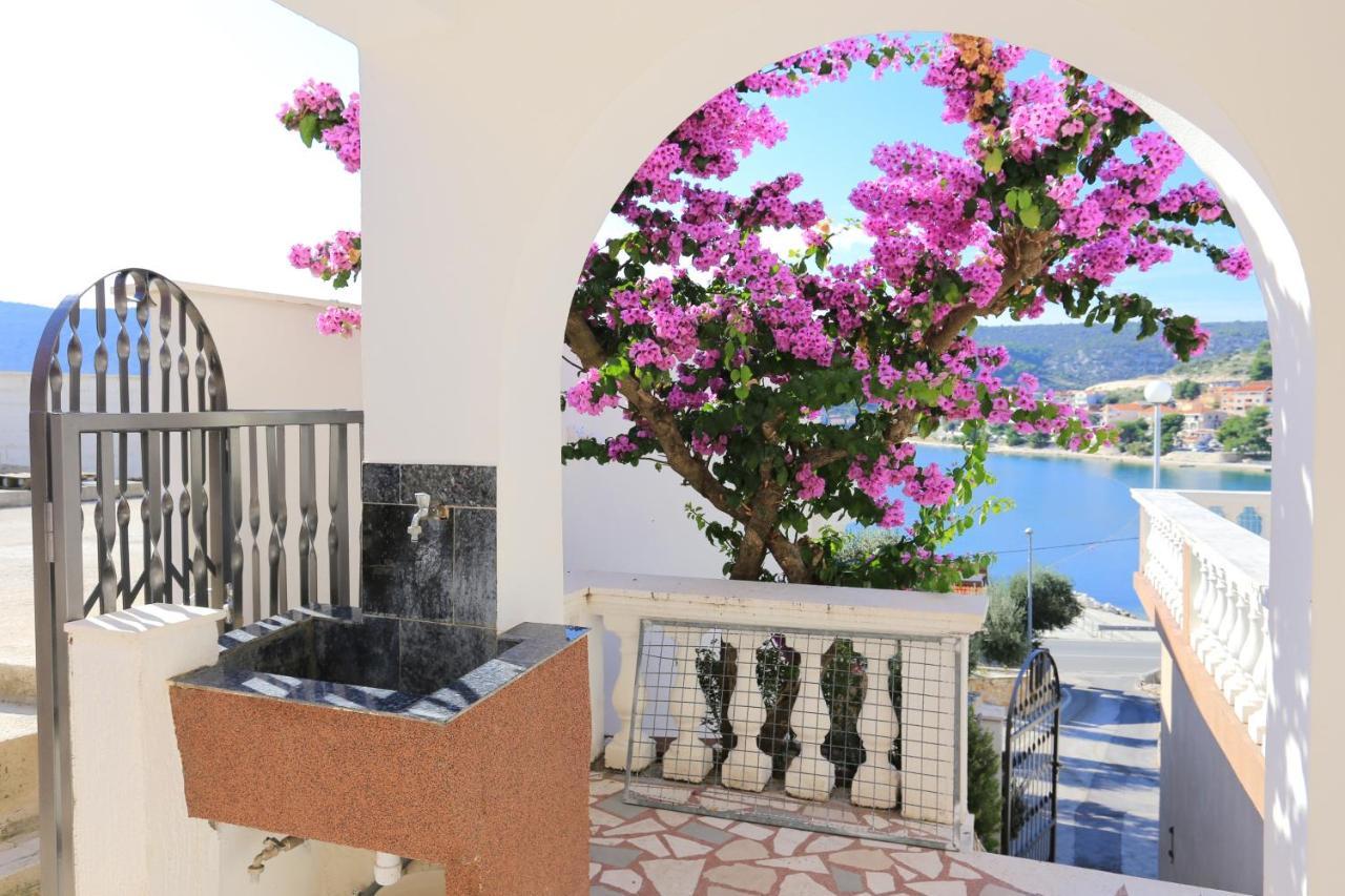 Apartments By The Sea Marina, Trogir - 9037 Ngoại thất bức ảnh