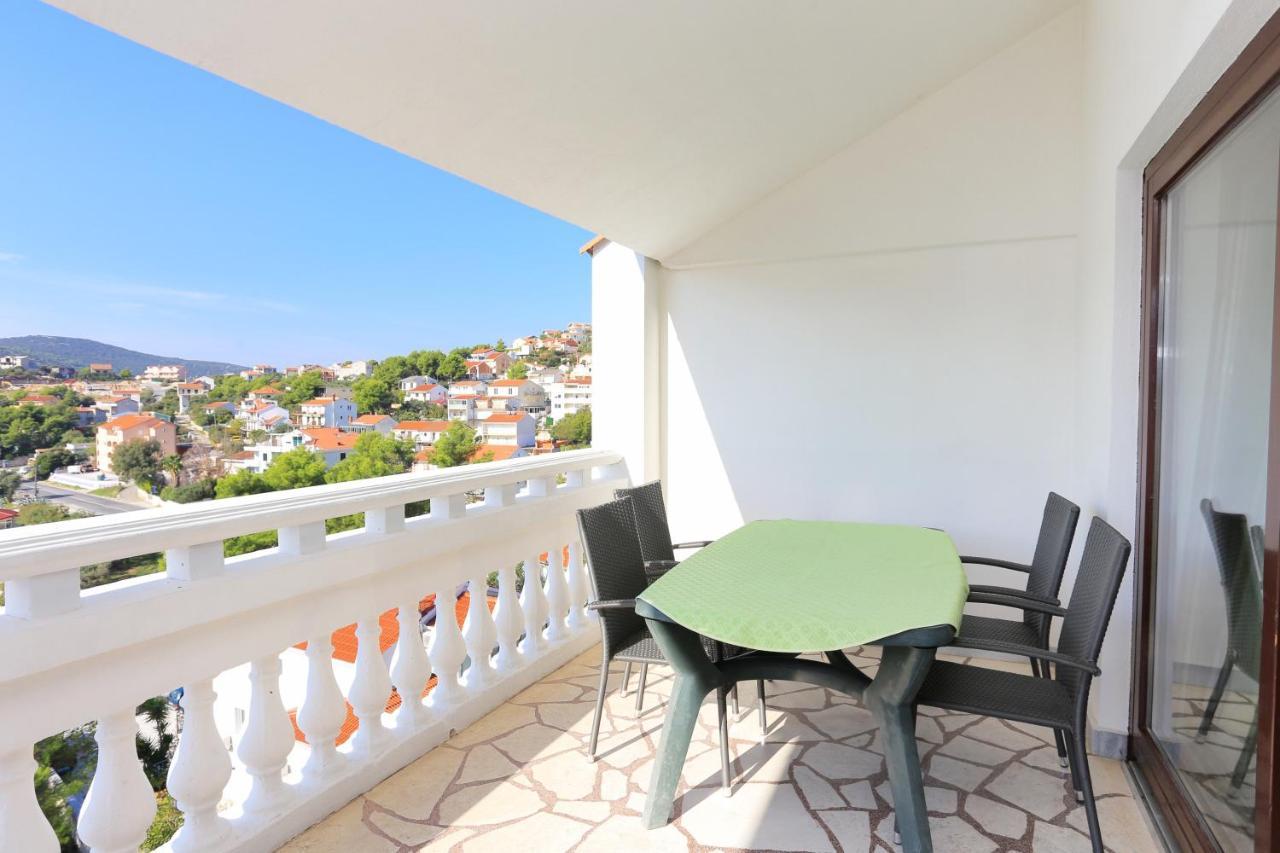 Apartments By The Sea Marina, Trogir - 9037 Ngoại thất bức ảnh