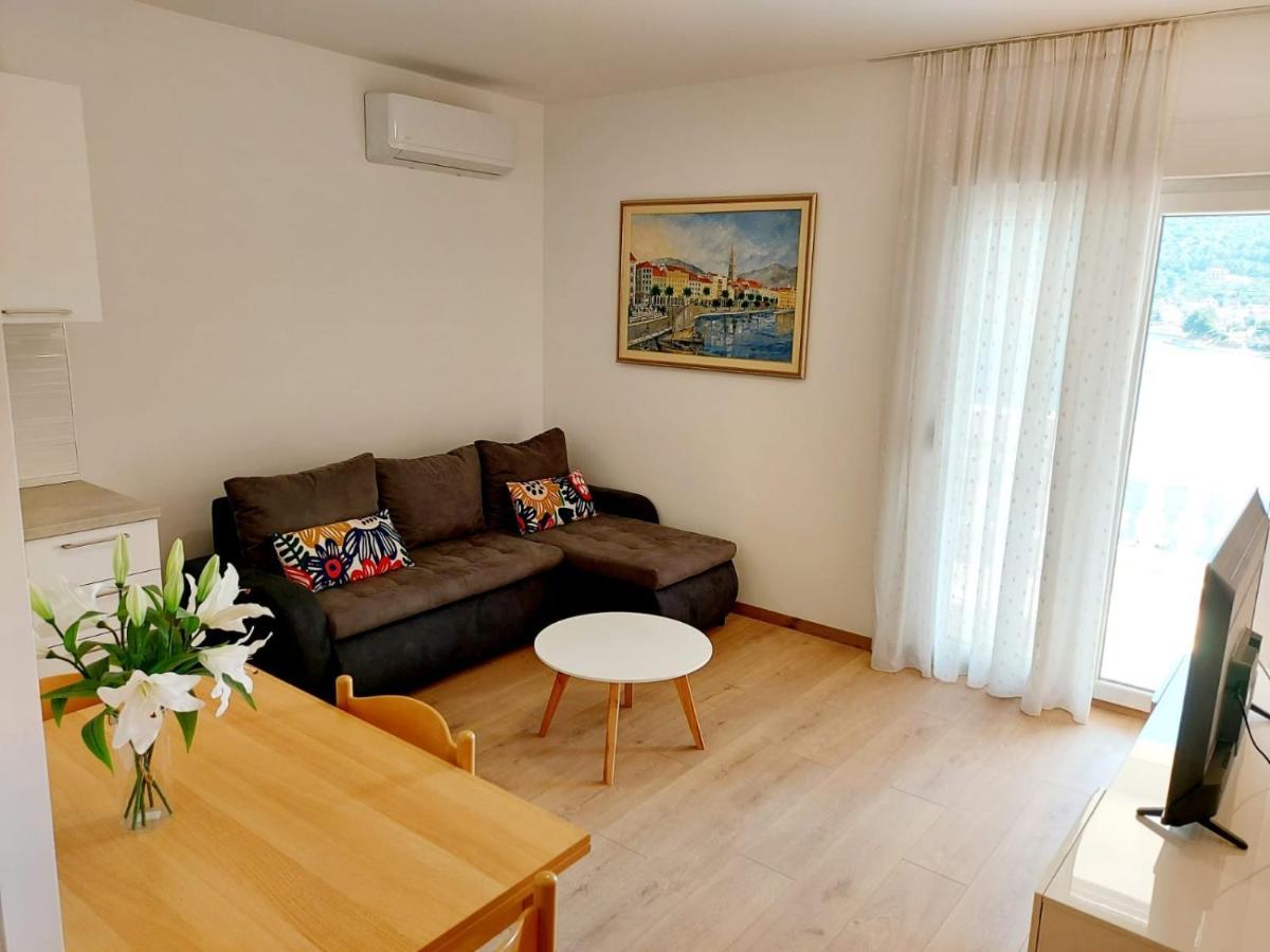 Apartments By The Sea Marina, Trogir - 9037 Ngoại thất bức ảnh