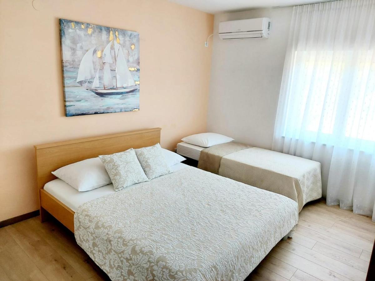 Apartments By The Sea Marina, Trogir - 9037 Ngoại thất bức ảnh