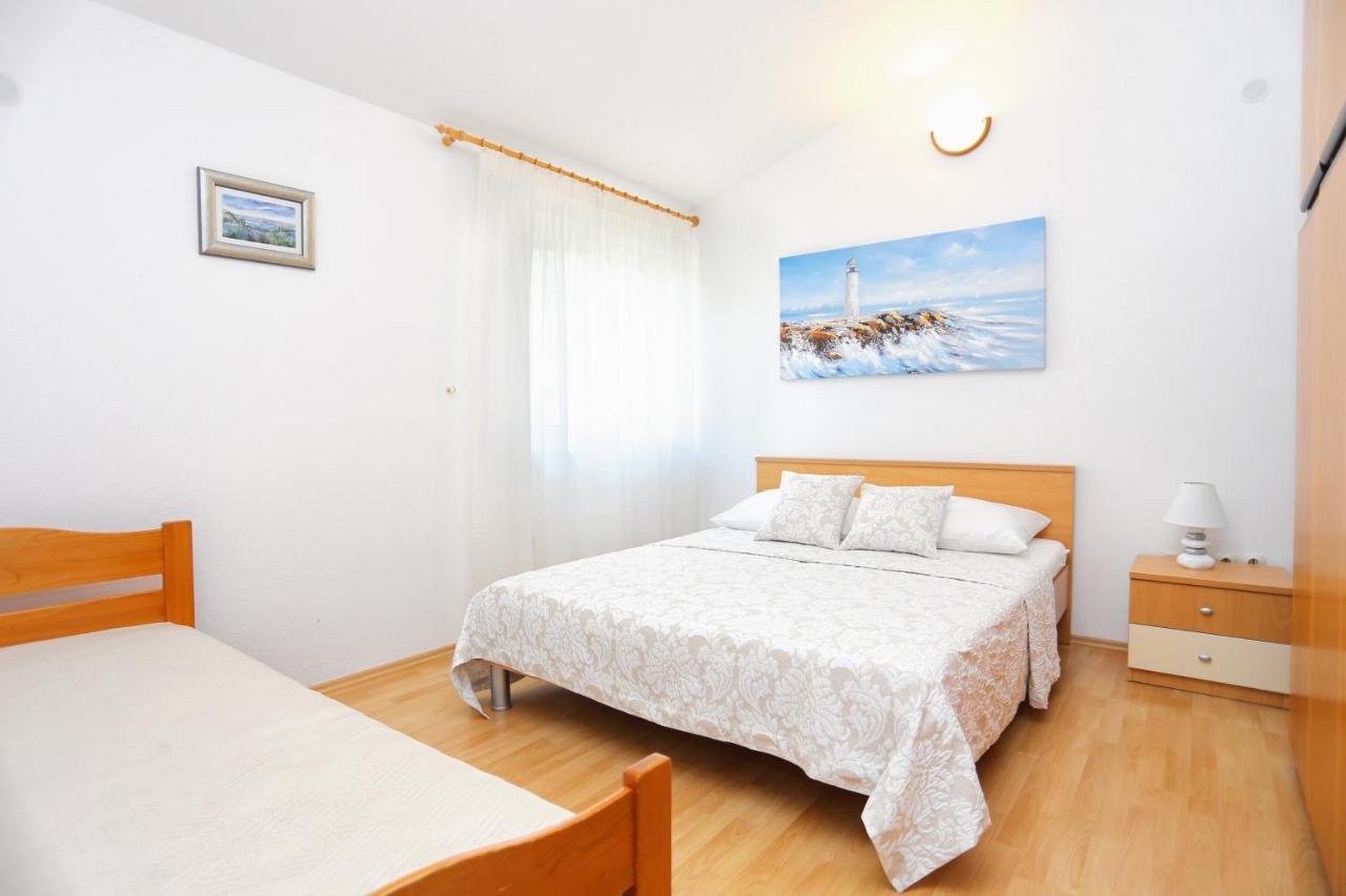 Apartments By The Sea Marina, Trogir - 9037 Ngoại thất bức ảnh